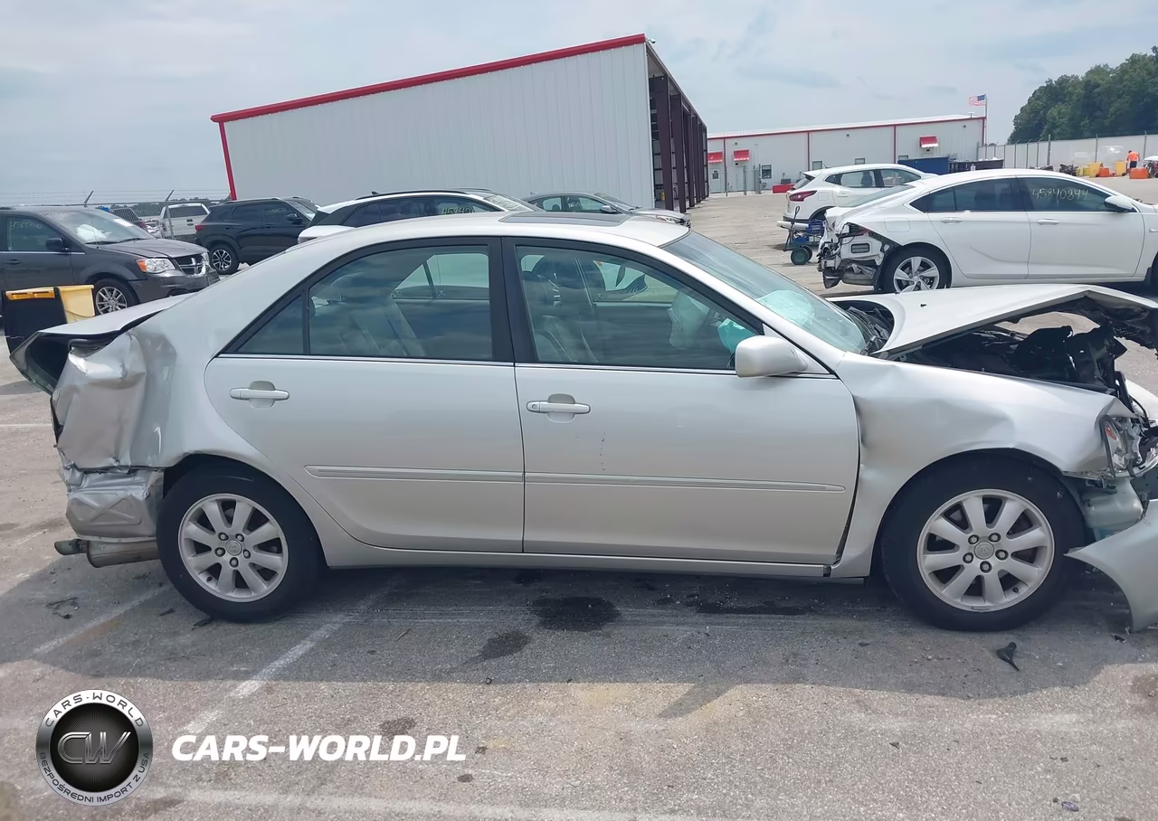 2002 Toyota Camry Xle VIN:4T1BF30KX2U024016 - 14
