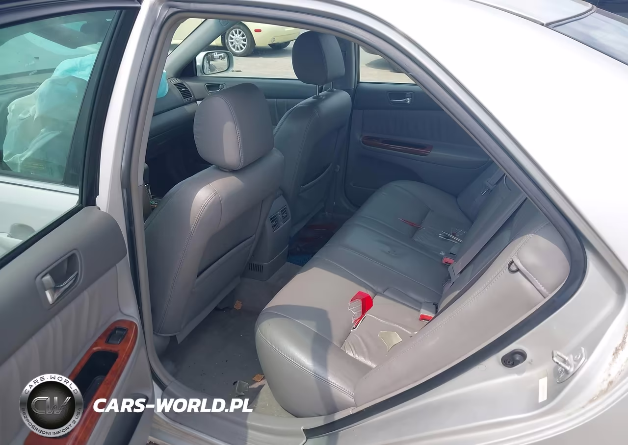 2002 Toyota Camry Xle VIN:4T1BF30KX2U024016 - 8