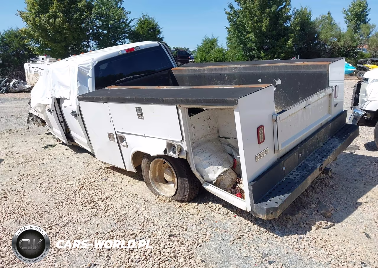2018 Ford F-350 Chassis Xl VIN:1FD8W3GT5JEC14551 - 3
