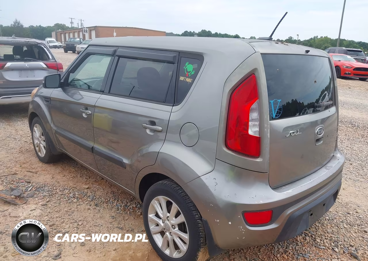 2012 Kia Soul + VIN:KNDJT2A68C7421373 - 3