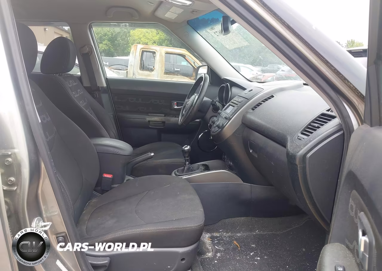 2012 Kia Soul + VIN:KNDJT2A68C7421373 - 5