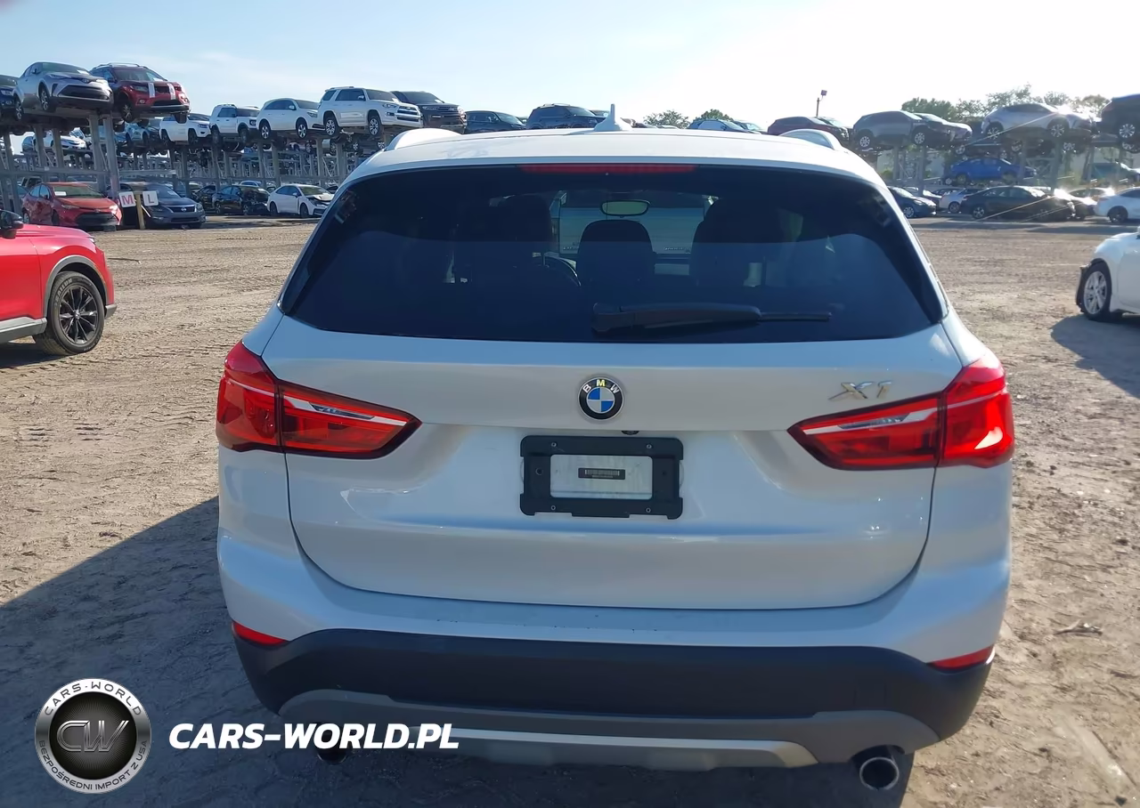 2018 BMW X1 Sdrive28I VIN:WBXHU7C33J5H39783 - 16