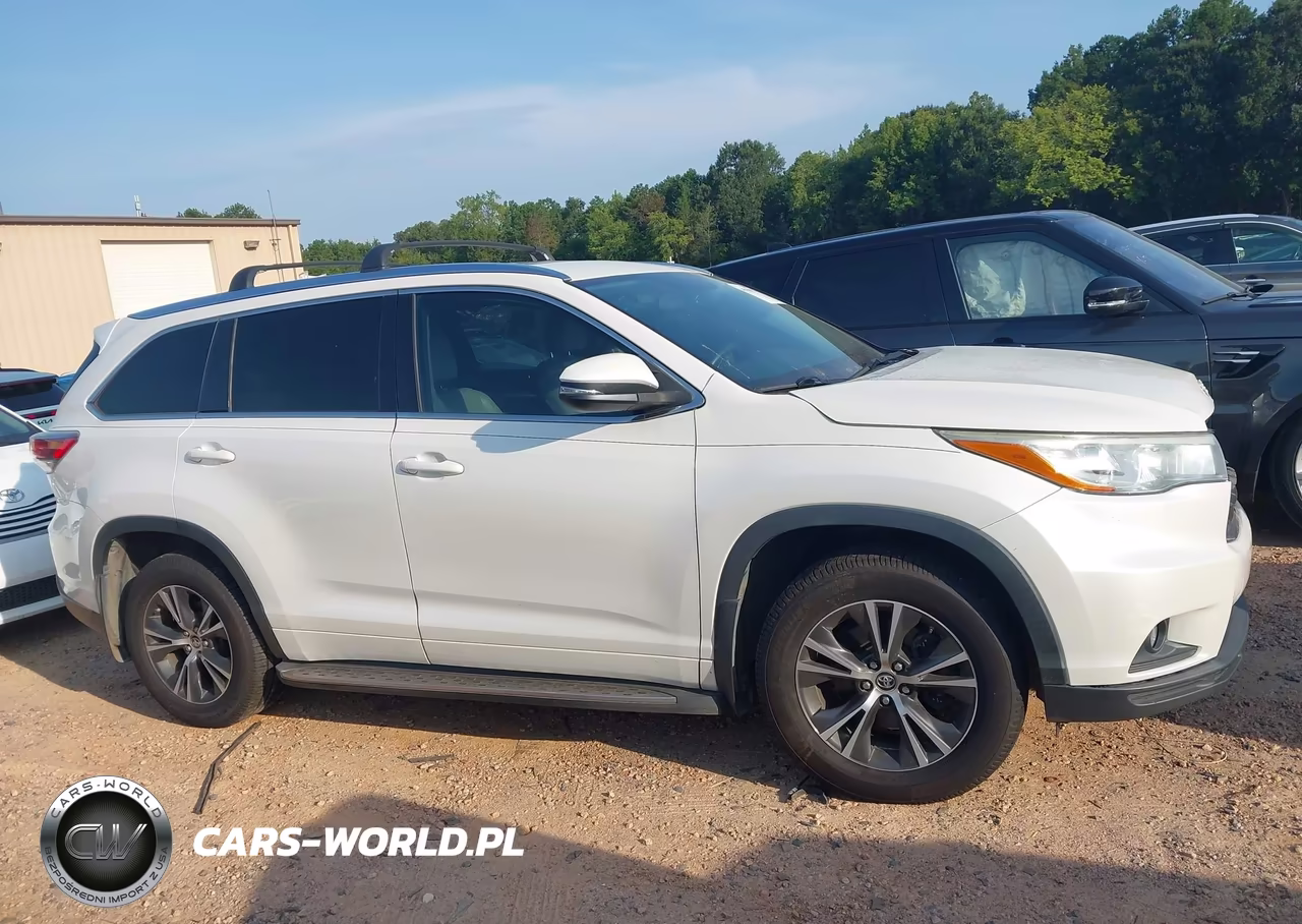 2016 Toyota Highlander Xle V6 VIN:5TDJKRFHXGS256198 - 13