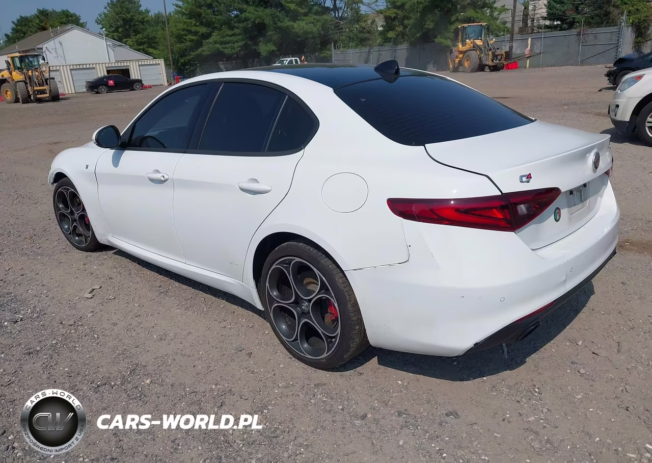 2022 Alfa Romeo Giulia Ti Awd VIN:ZARFANBN1N7652806 - 3