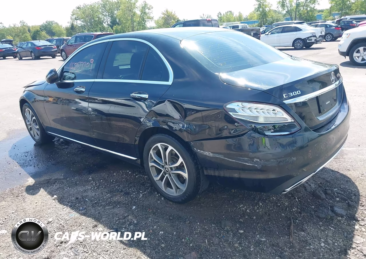 2017 Mercedes-Benz C 300 4Matic VIN:55SWF4KB5HU226979 - 3