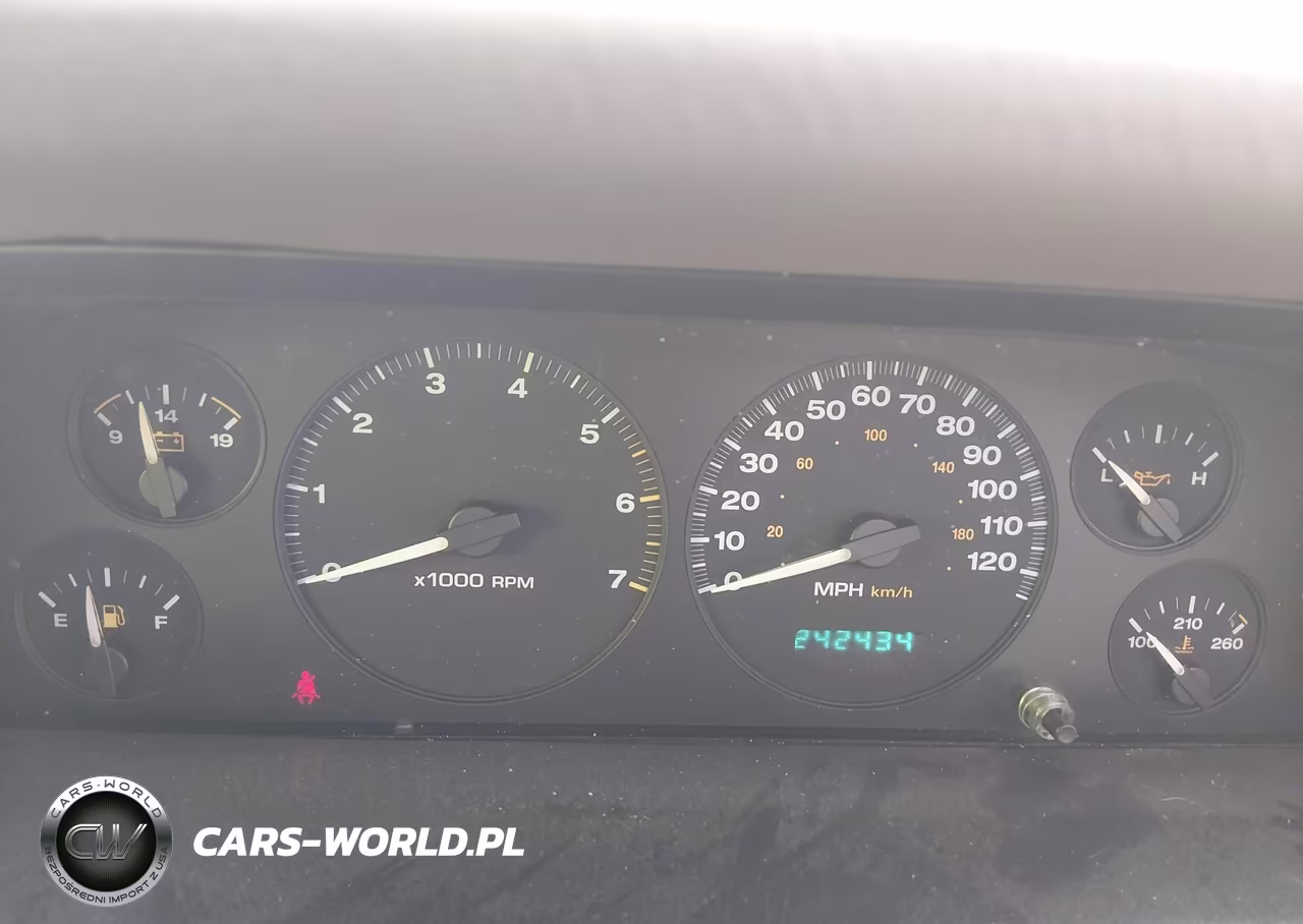 2004 Jeep Grand Cherokee Laredo VIN:1J4GW48SX4C349773 - 7