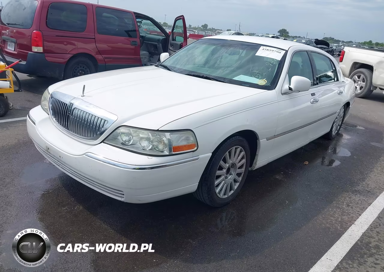 2005 Lincoln Town Car Signature VIN:1LNHM81W45Y622954 - 2