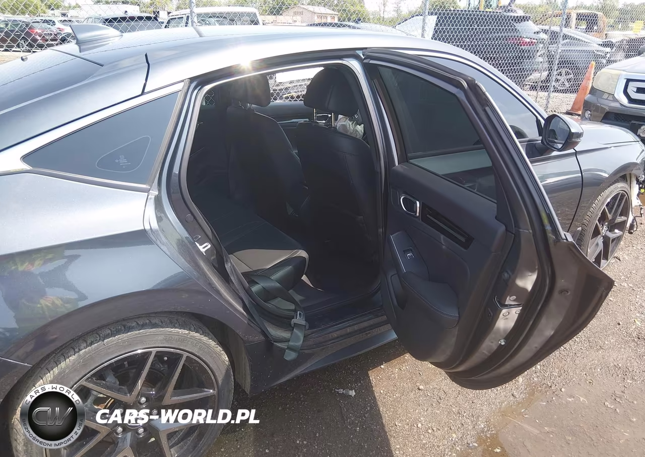 2024 Honda Civic Sport Touring VIN:19XFL1H85RE025904 - 8