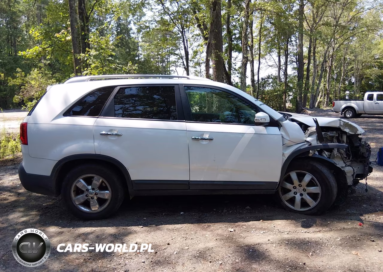 2011 Kia Sorento Lx VIN:5XYKT3A14BG060062 - 14