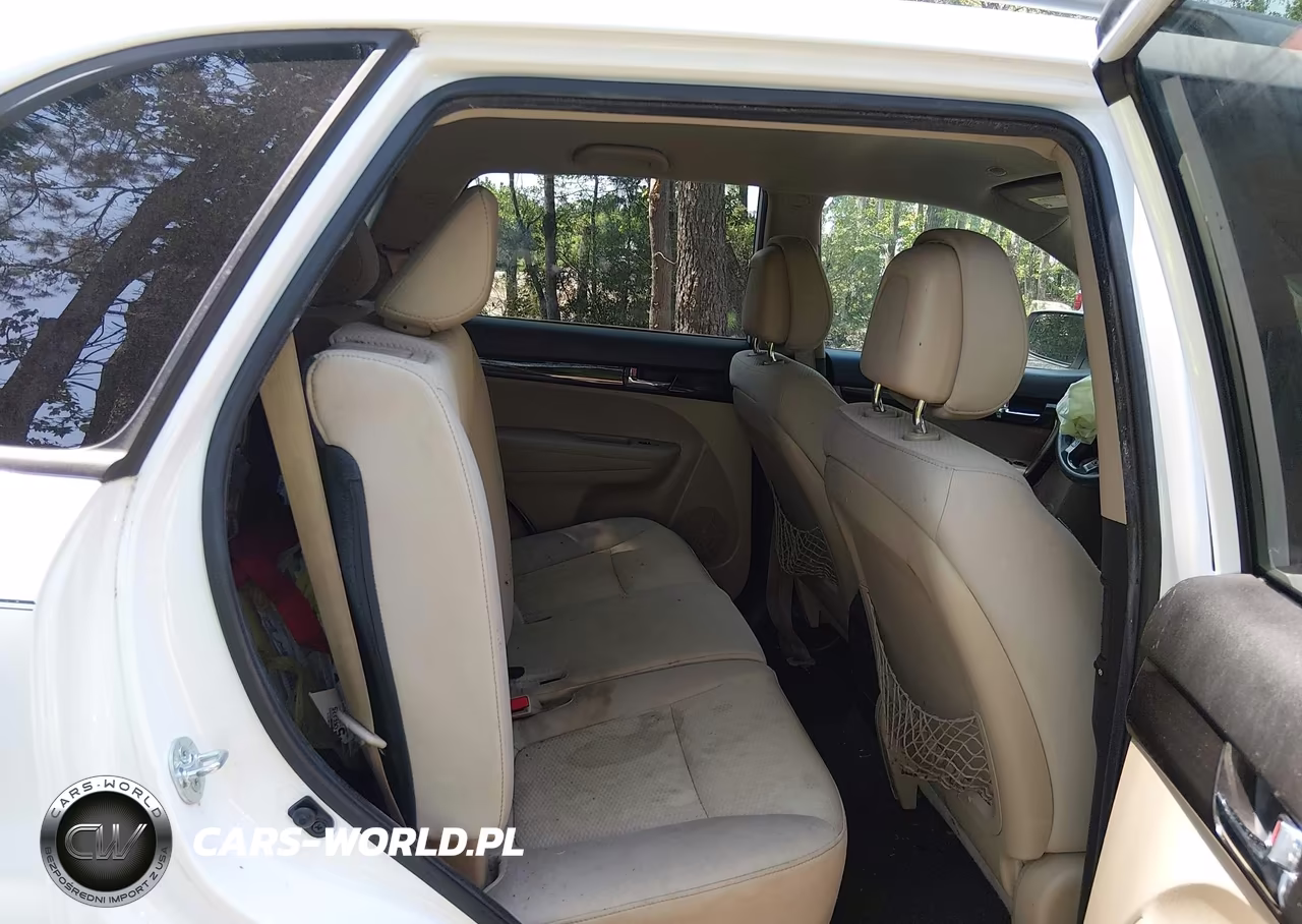 2011 Kia Sorento Lx VIN:5XYKT3A14BG060062 - 8