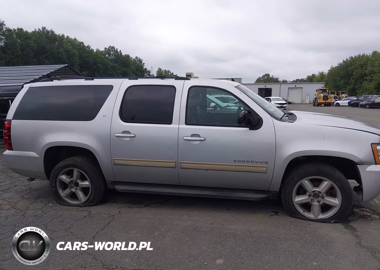 2013 Chevrolet Suburban Lt VIN:1GNSKJE72DR225334 - 13