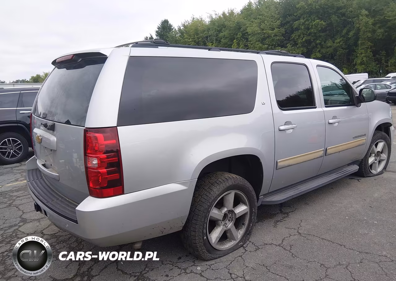 2013 Chevrolet Suburban Lt VIN:1GNSKJE72DR225334 - 4
