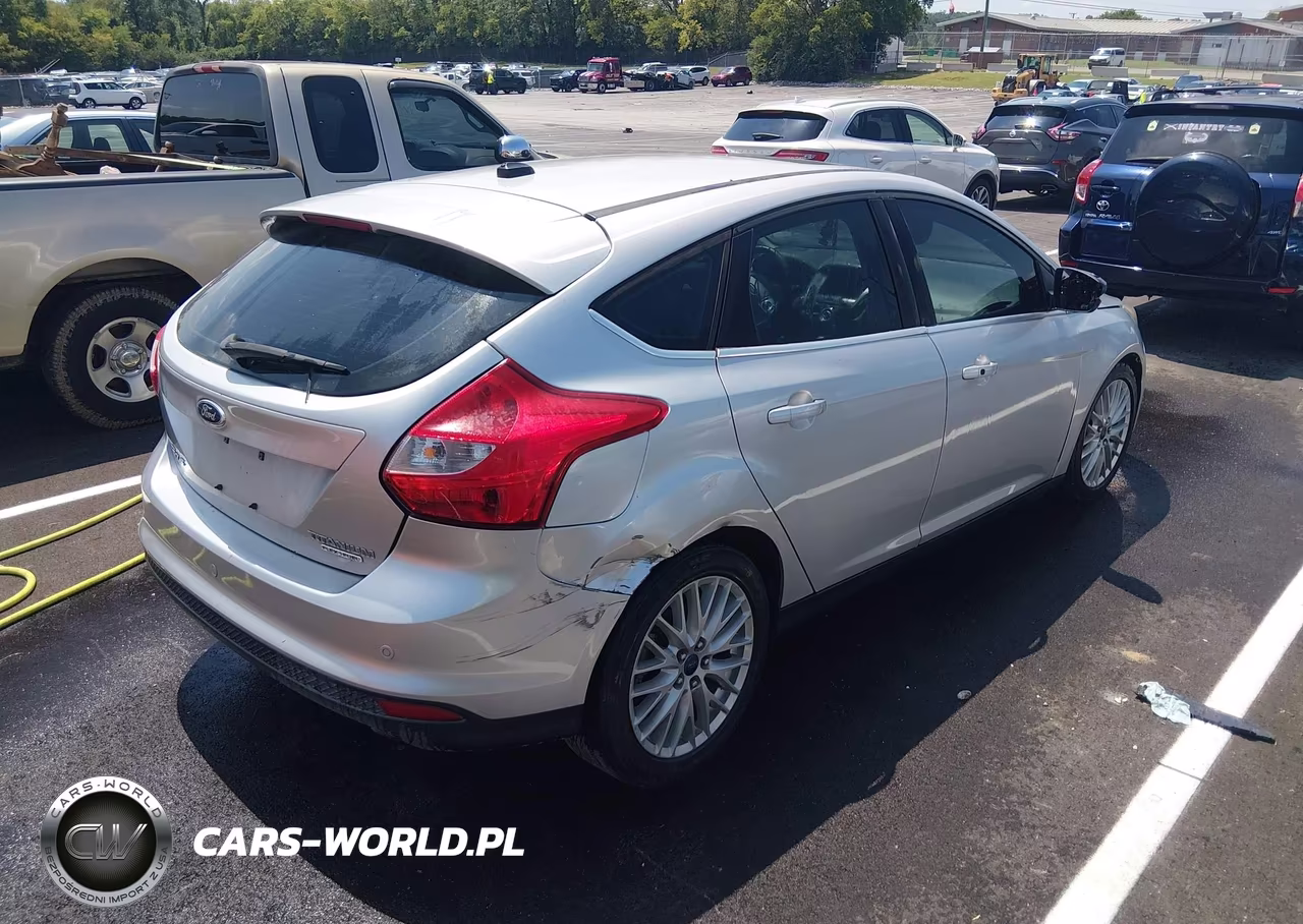2014 Ford Focus Titanium VIN:1FADP3N23EL298080 - 4