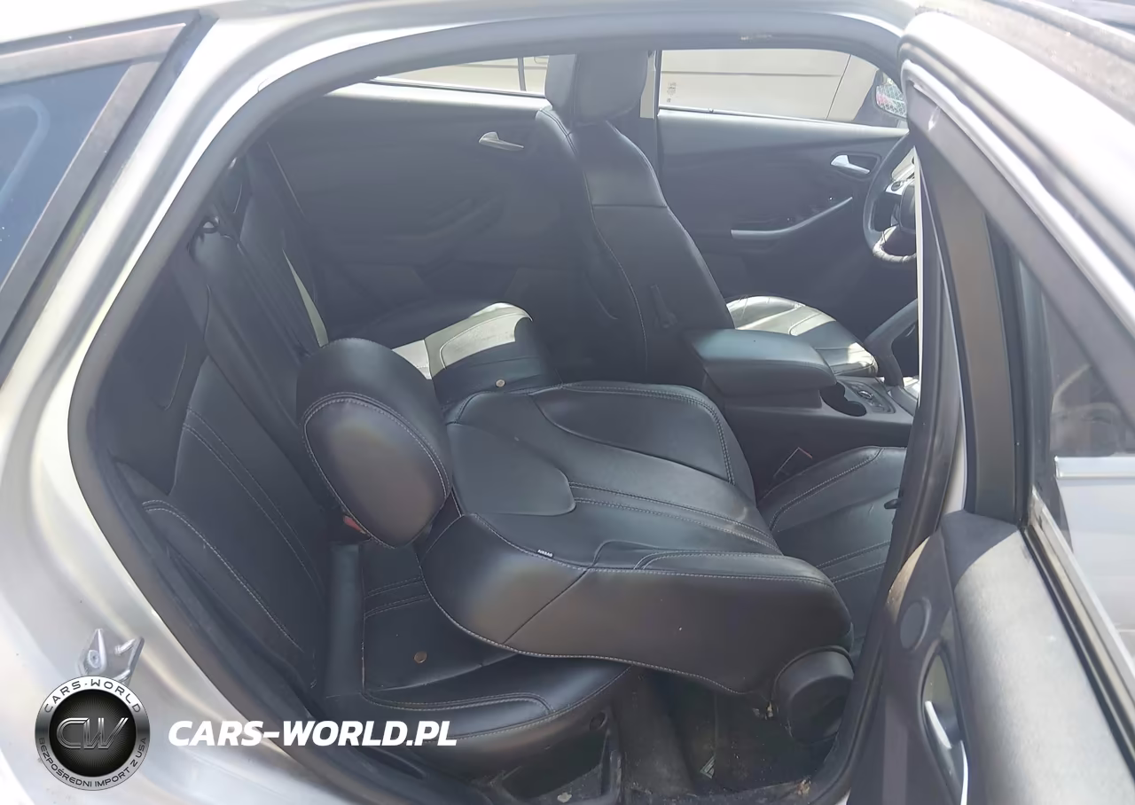 2014 Ford Focus Titanium VIN:1FADP3N23EL298080 - 8