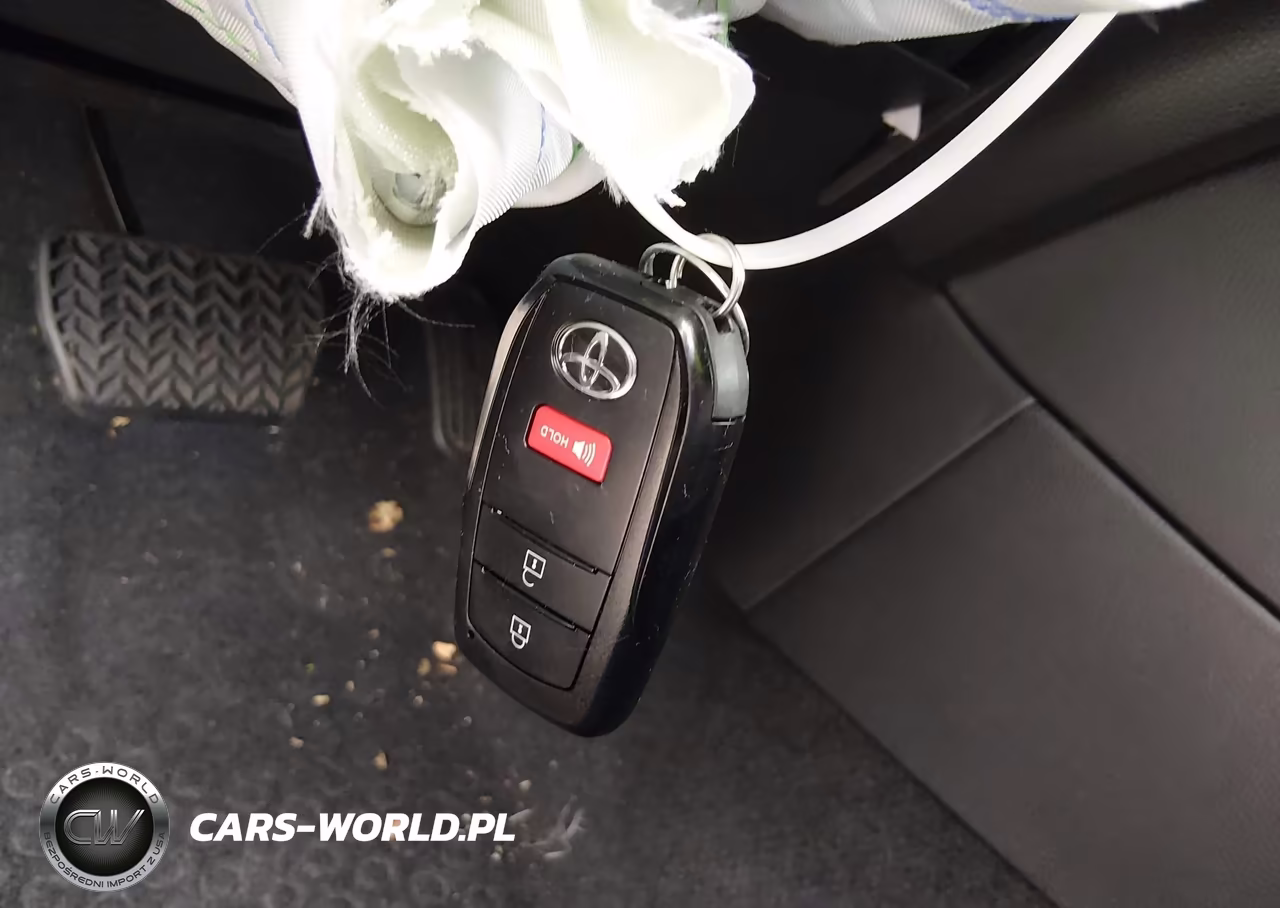 2026 Toyota Corolla Cross Hybrid Se VIN:7MUFBABG5TV099460 - 11