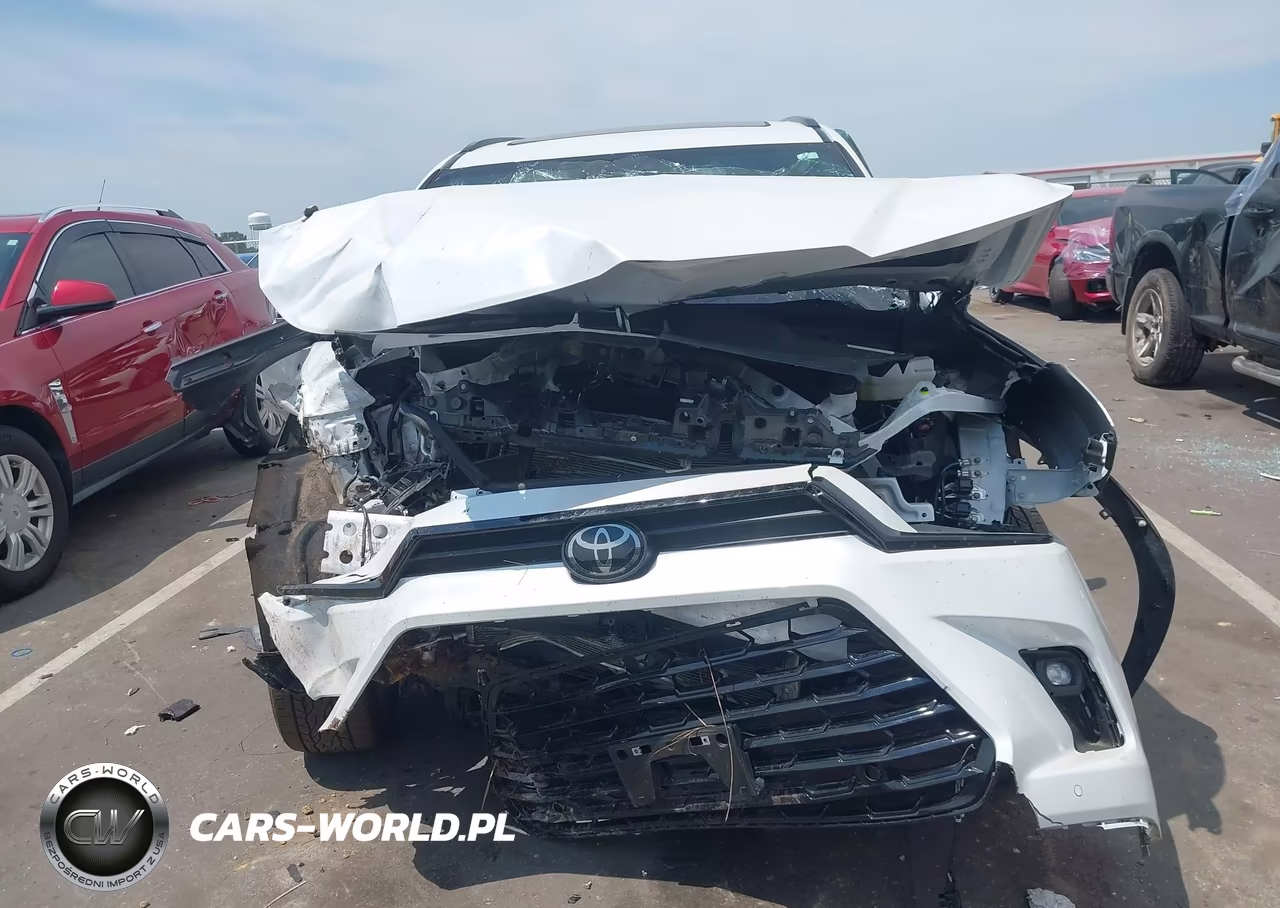 2025 Toyota Grand Highlander Hybrid Nightshade Edition VIN:5TDACAB51SS046737 - 12