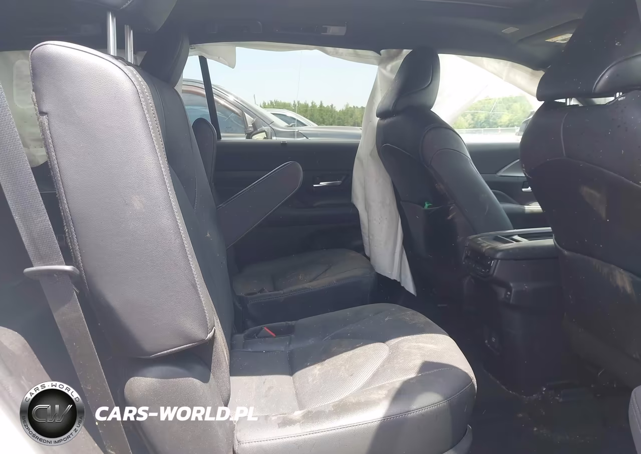 2025 Toyota Grand Highlander Hybrid Nightshade Edition VIN:5TDACAB51SS046737 - 8