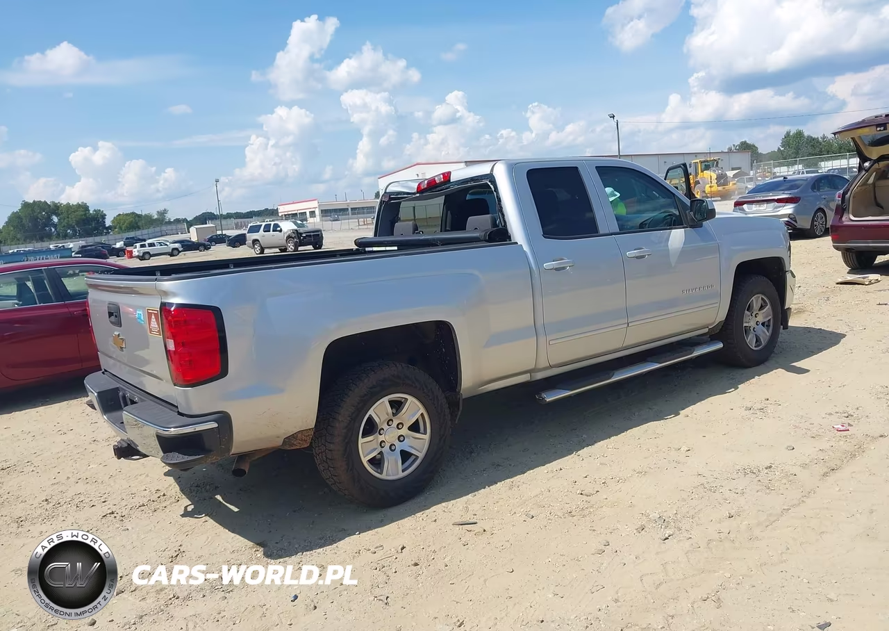 2018 Chevrolet Silverado 1500 1Lt VIN:1GCRCREH9JZ294058 - 4