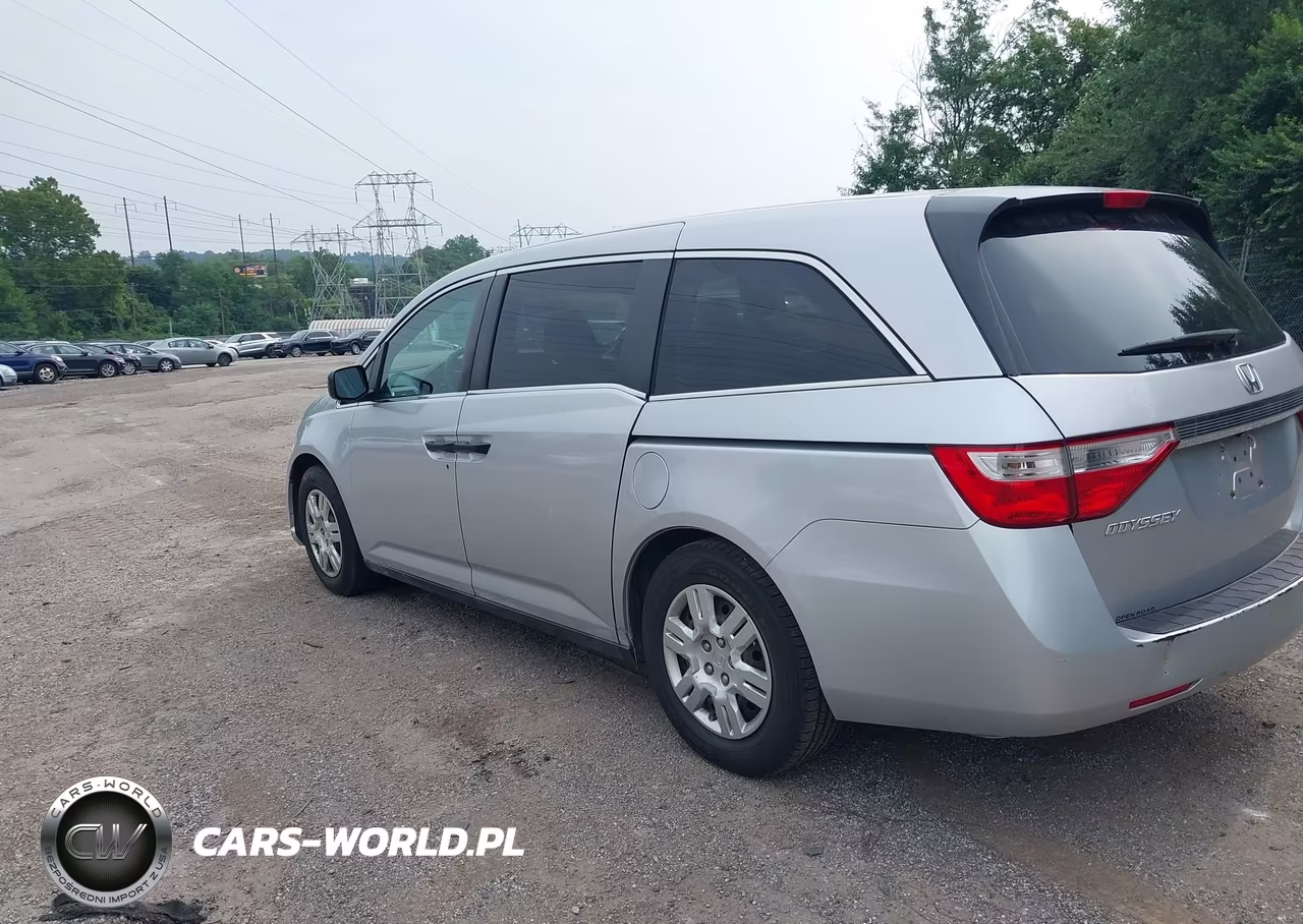2013 Honda Odyssey Lx VIN:5FNRL5H22DB062802 - 3