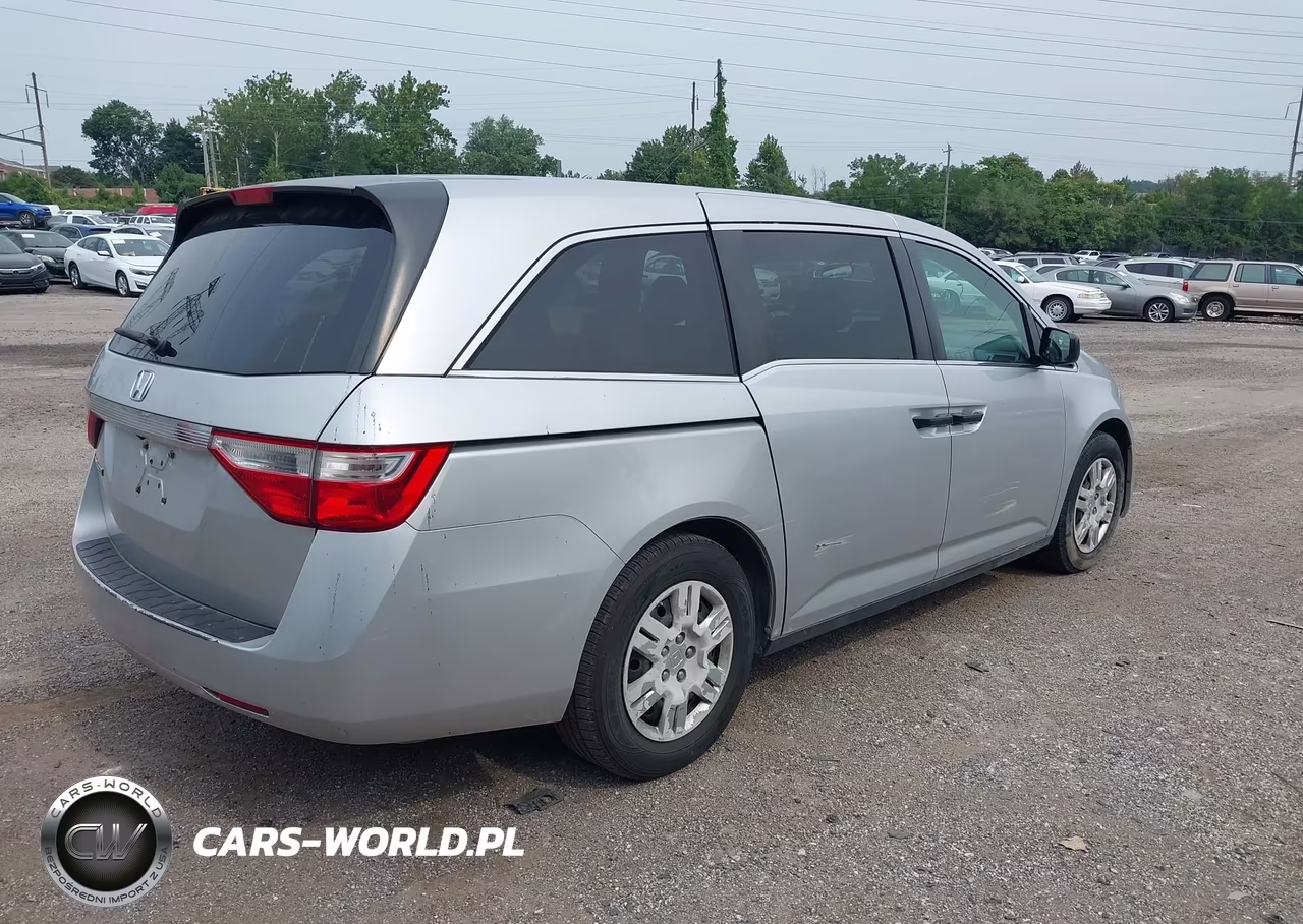 2013 Honda Odyssey Lx VIN:5FNRL5H22DB062802 - 4