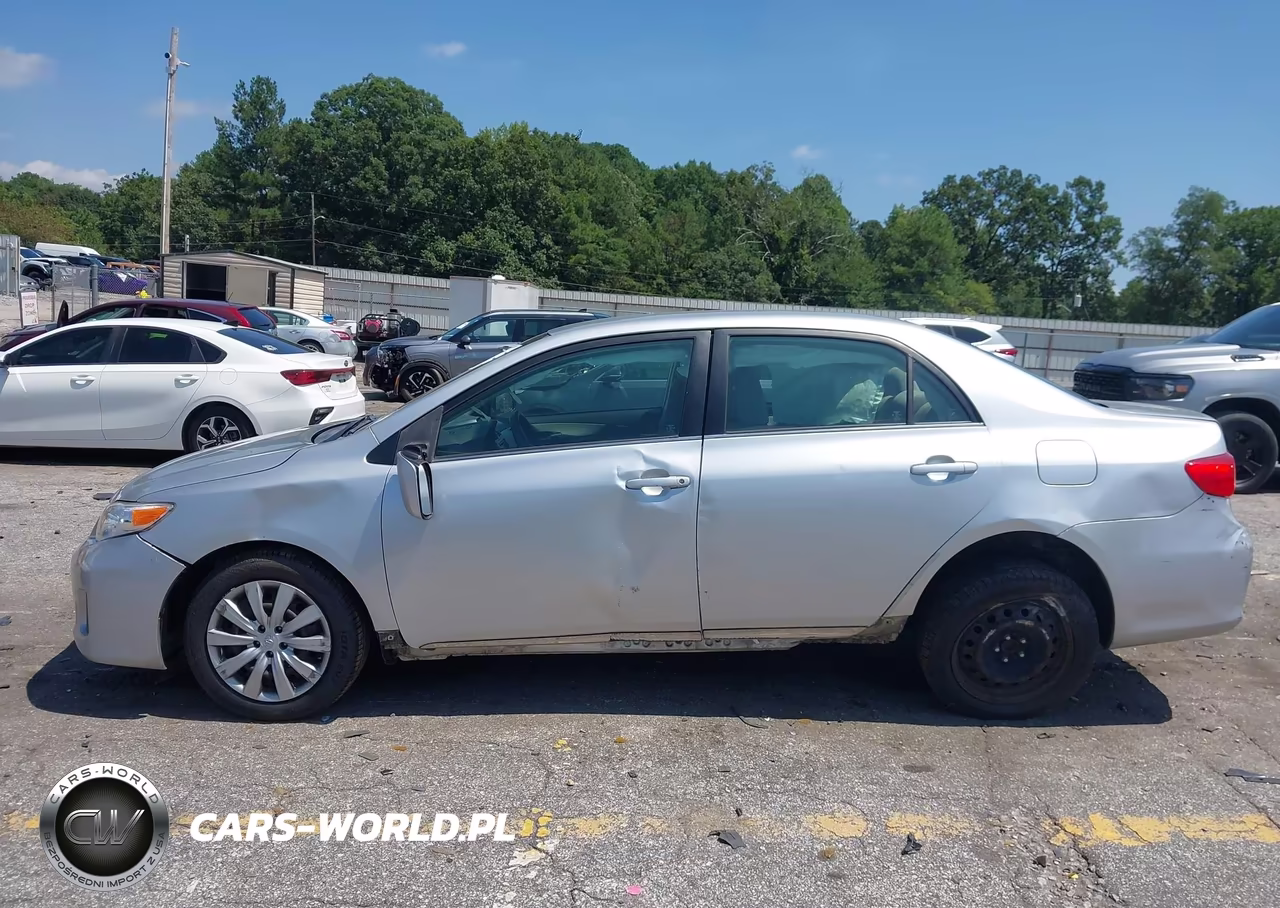 2013 Toyota Corolla Le VIN:JTDBU4EE1DJ123248 - 14
