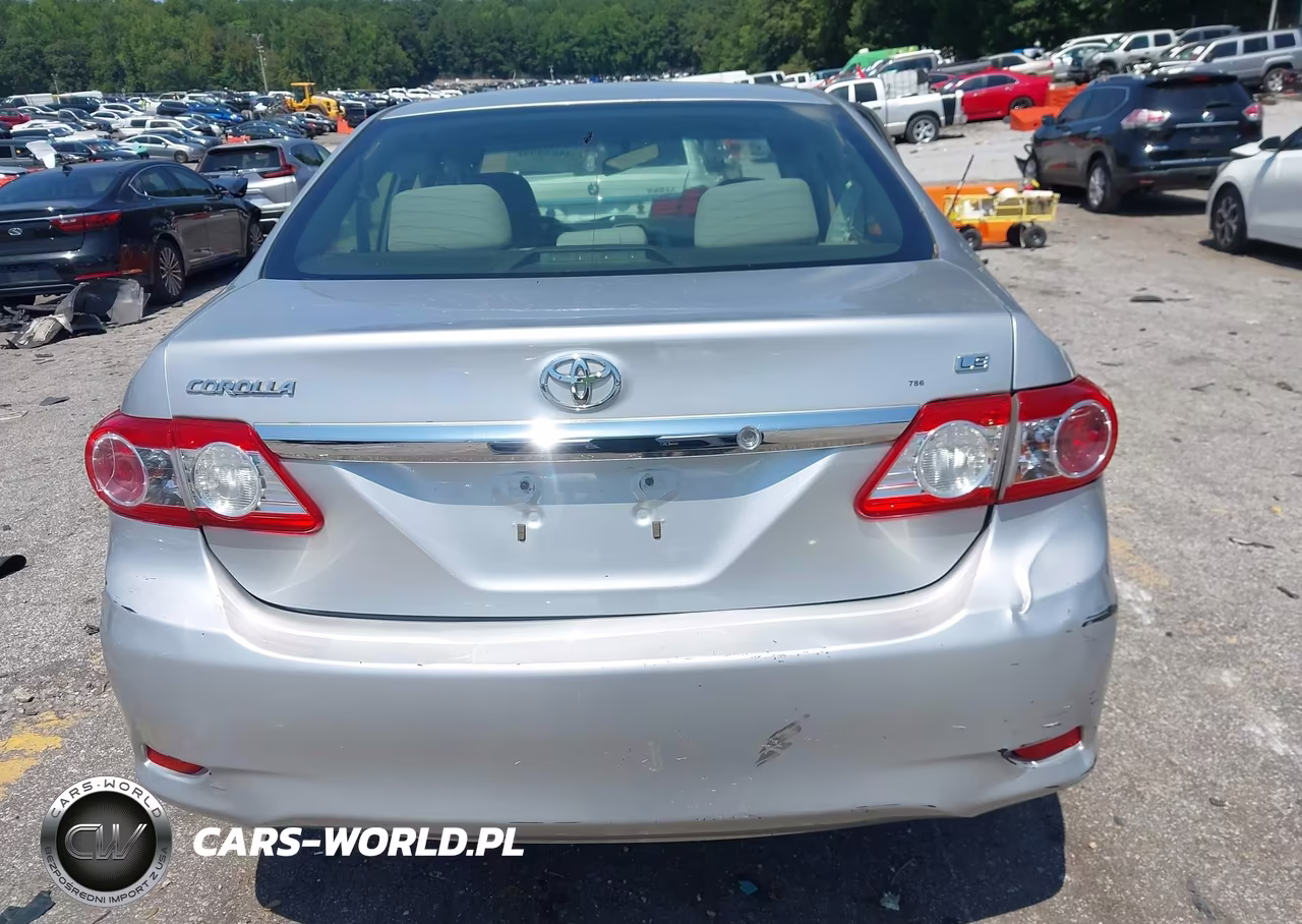 2013 Toyota Corolla Le VIN:JTDBU4EE1DJ123248 - 16