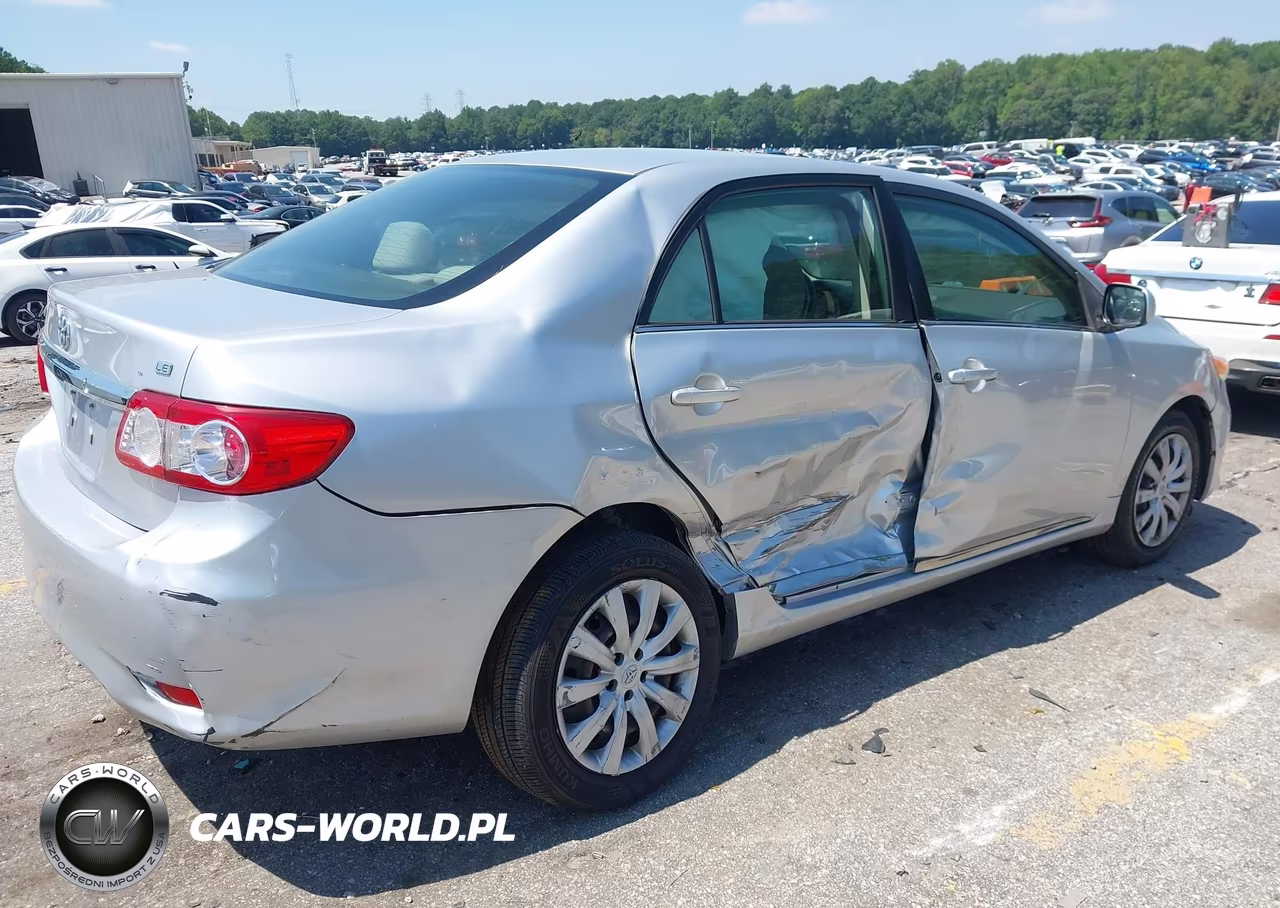 2013 Toyota Corolla Le VIN:JTDBU4EE1DJ123248 - 6