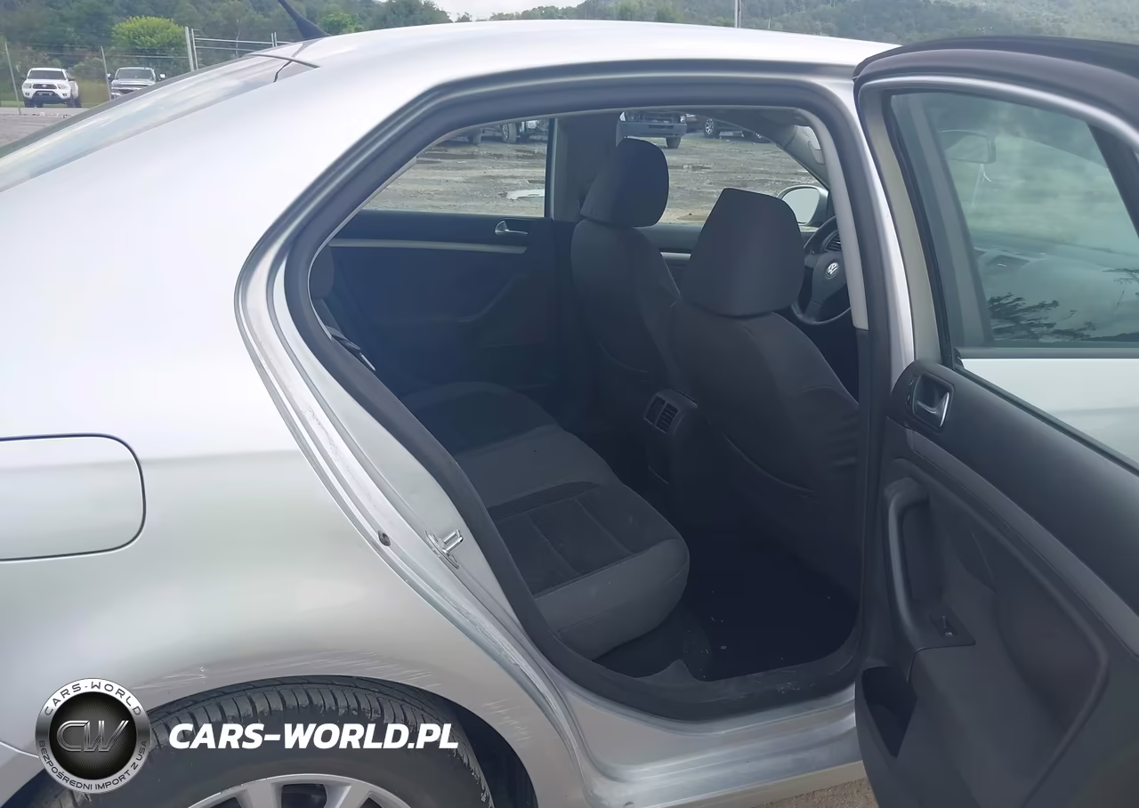 2009 Volkswagen Jetta S VIN:3VWJZ71K09M028925 - 8