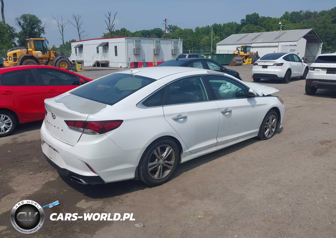 2018 Hyundai Sonata Sel VIN:5NPE34AF5JH619916 - 4