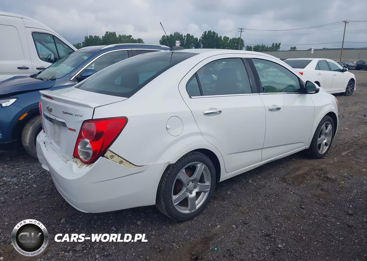 2015 Chevrolet Sonic Ltz Auto VIN:1G1JE5SB1F4197398 - 4