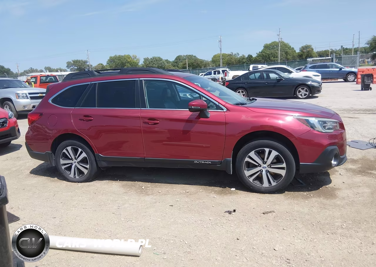 2018 Subaru Outback 3.6R Limited VIN:4S4BSENC0J3332213 - 13