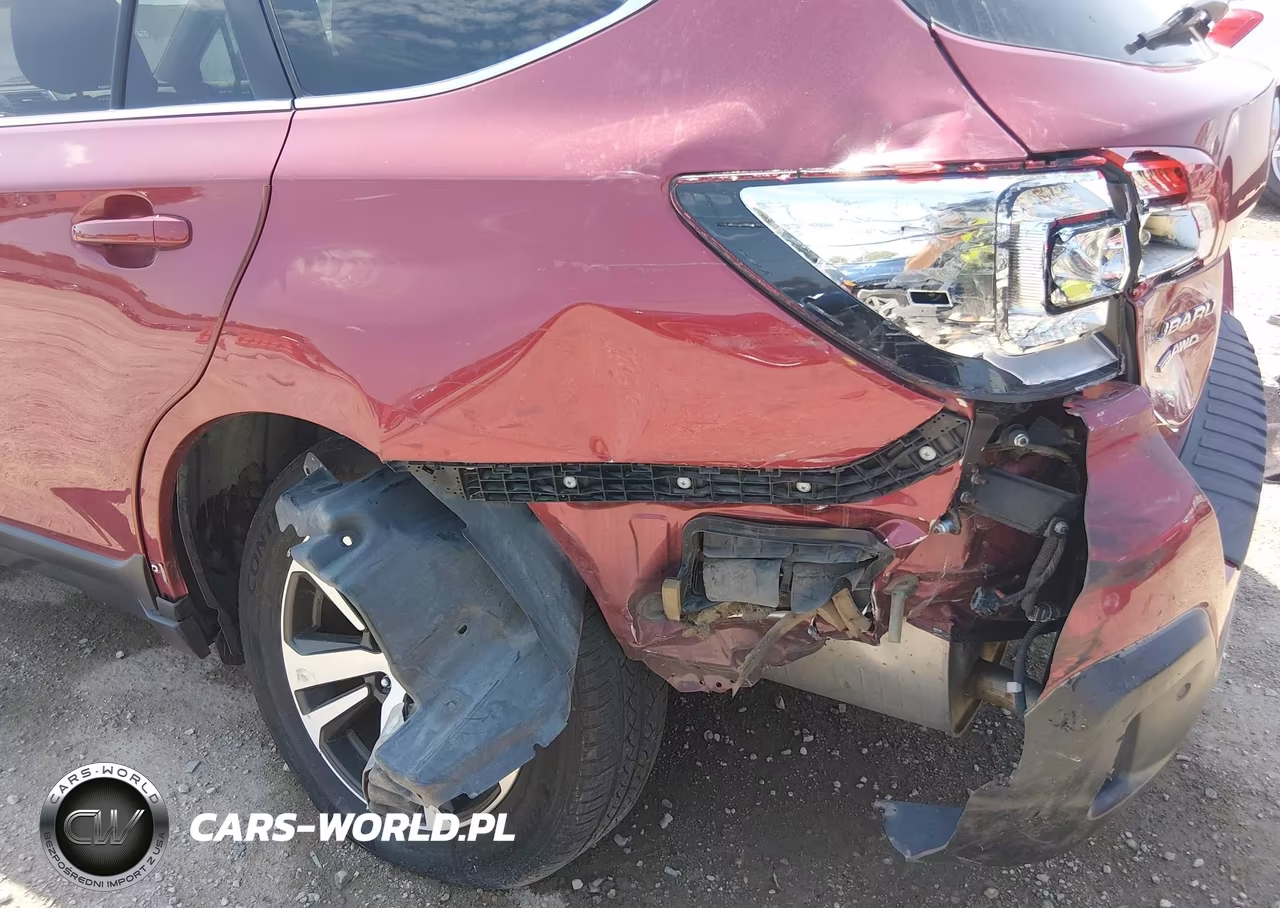 2018 Subaru Outback 3.6R Limited VIN:4S4BSENC0J3332213 - 6