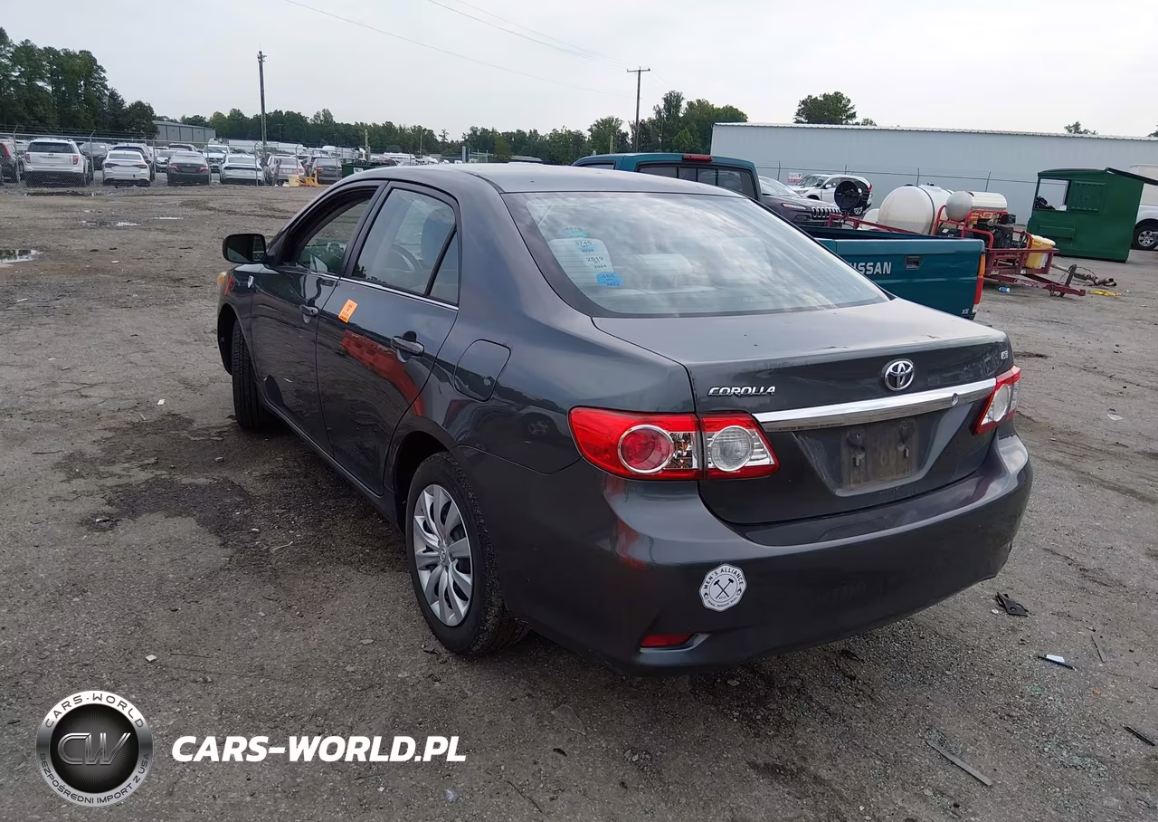 2013 Toyota Corolla Le VIN:2T1BU4EE9DC092570 - 3