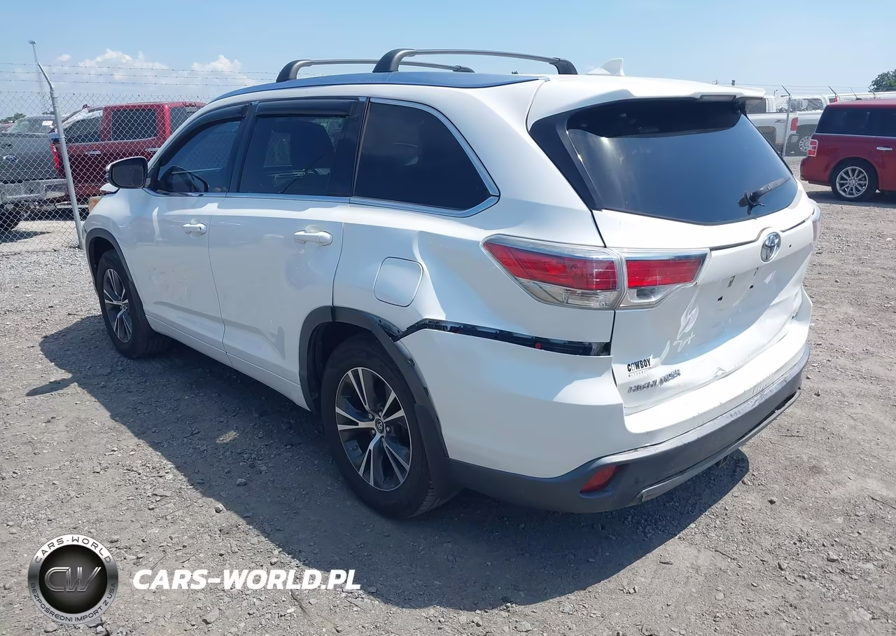 2016 Toyota Highlander Xle V6 VIN:5TDKKRFH5GS158832 - 3