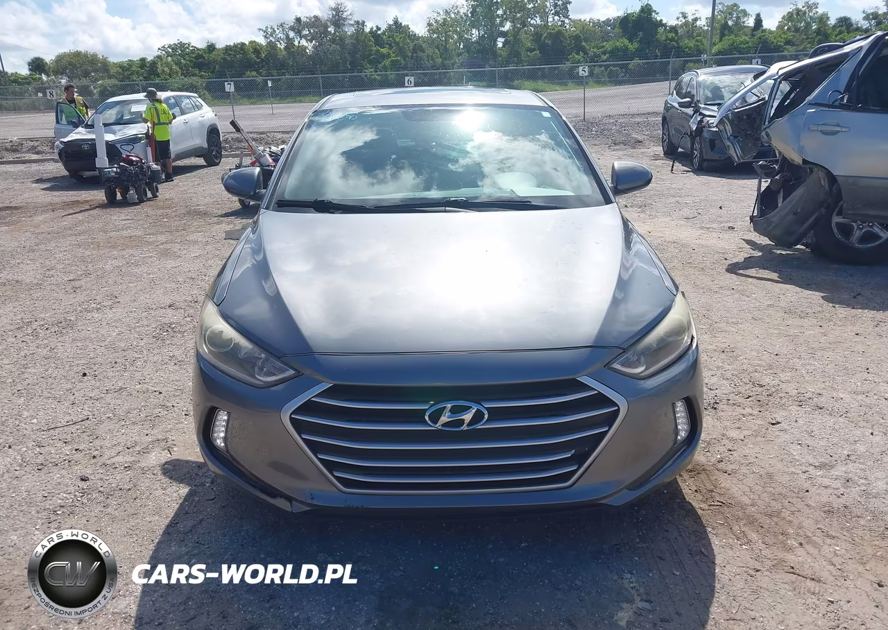 2018 Hyundai Elantra Value Edition VIN:5NPD84LF8JH275136 - 12