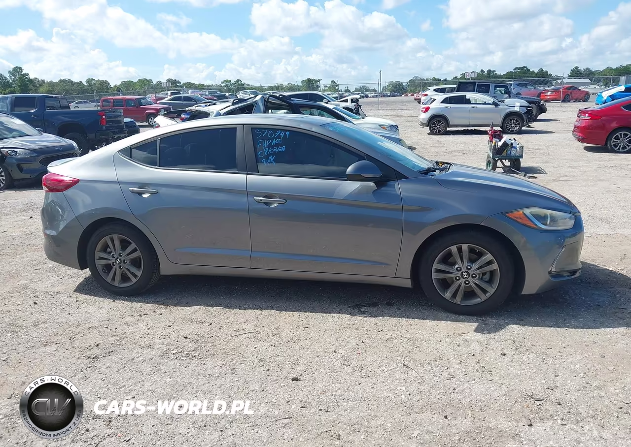2018 Hyundai Elantra Value Edition VIN:5NPD84LF8JH275136 - 13
