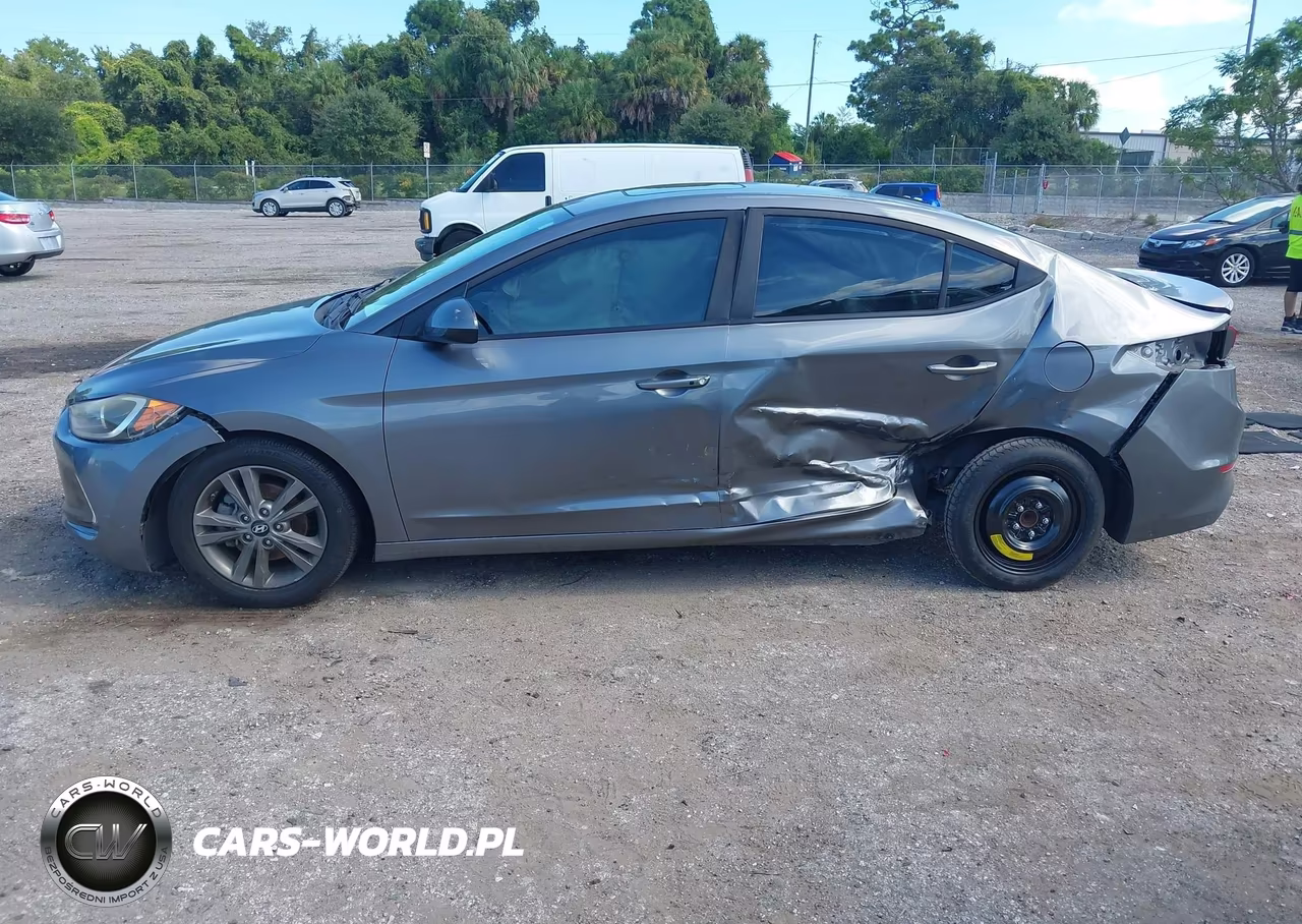 2018 Hyundai Elantra Value Edition VIN:5NPD84LF8JH275136 - 14