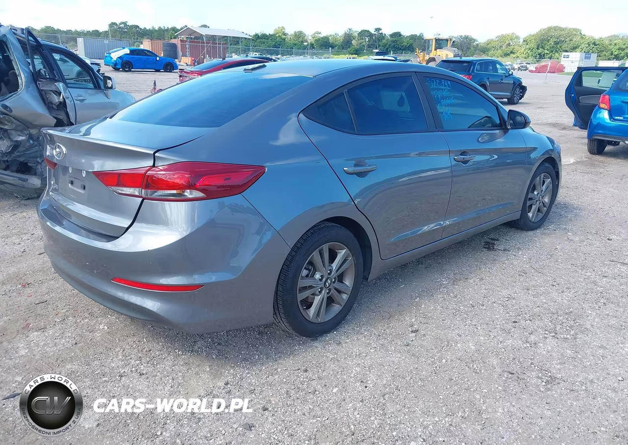 2018 Hyundai Elantra Value Edition VIN:5NPD84LF8JH275136 - 4