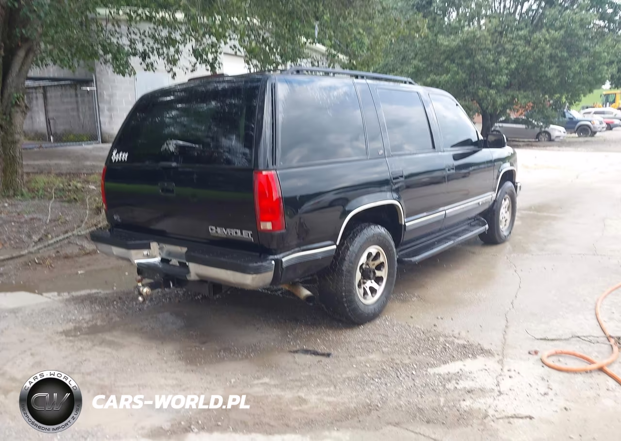 1999 Chevrolet Tahoe Ls VIN:1GNEK13R2XJ325731 - 4