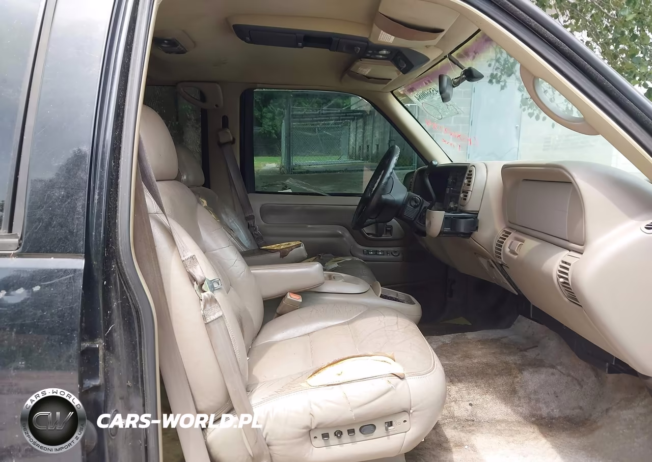 1999 Chevrolet Tahoe Ls VIN:1GNEK13R2XJ325731 - 5