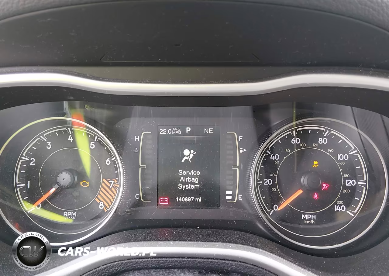 2015 Jeep Cherokee Latitude VIN:1C4PJMCS8FW529184 - 7