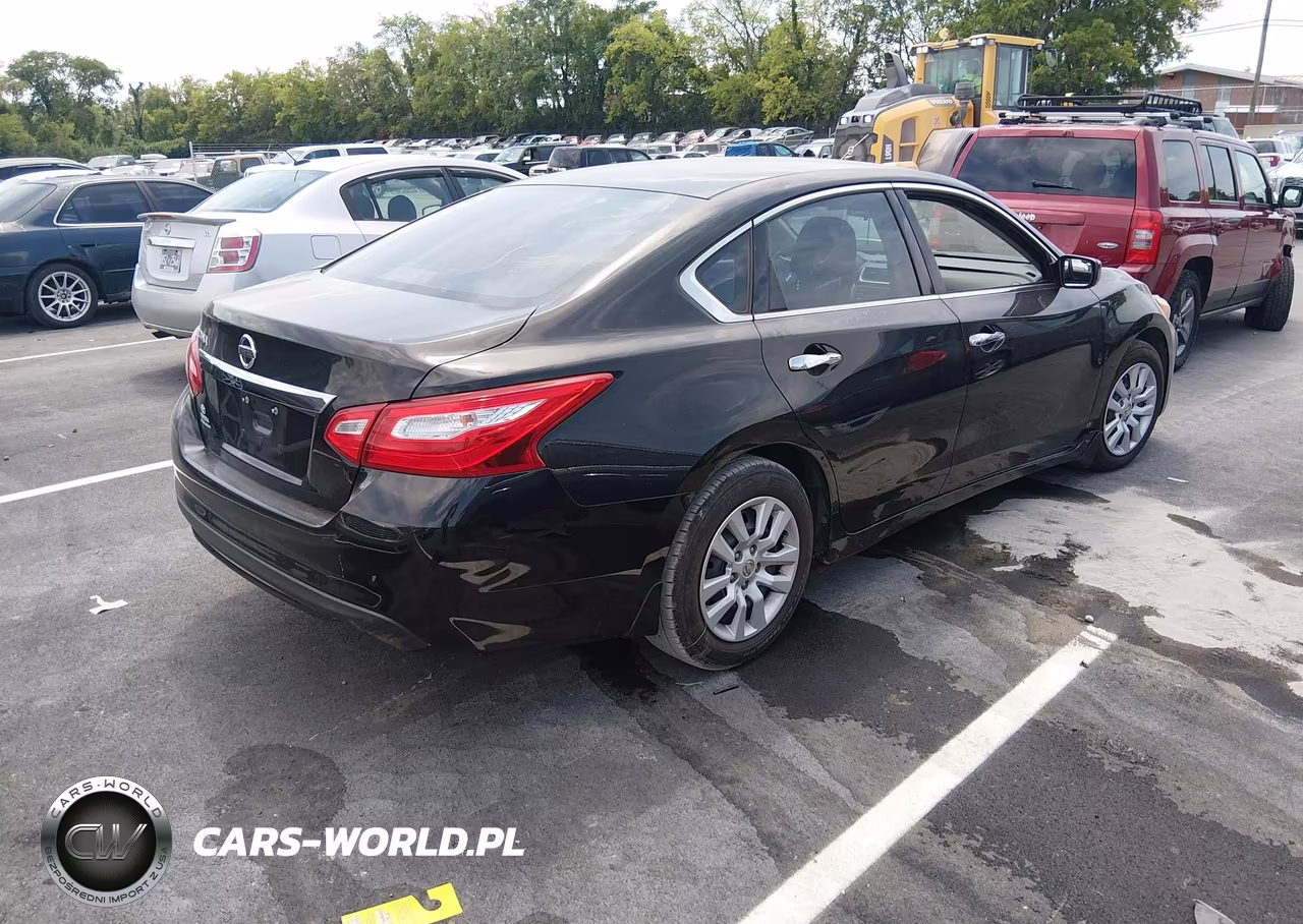 2017 Nissan Altima 2.5 S VIN:1N4AL3AP2HC254821 - 4