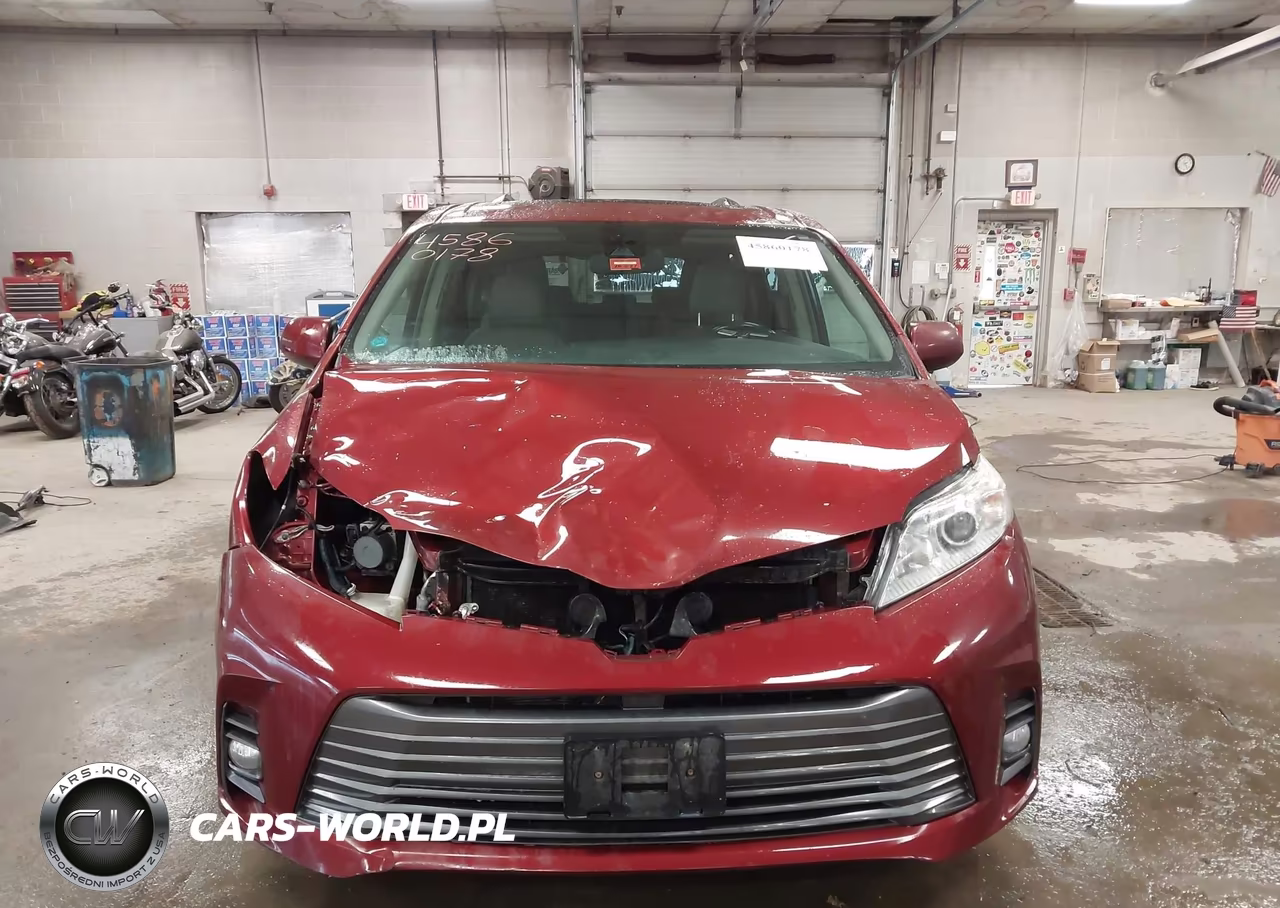2018 Toyota Sienna Xle 7 Passenger VIN:5TDDZ3DC1JS209503 - 13
