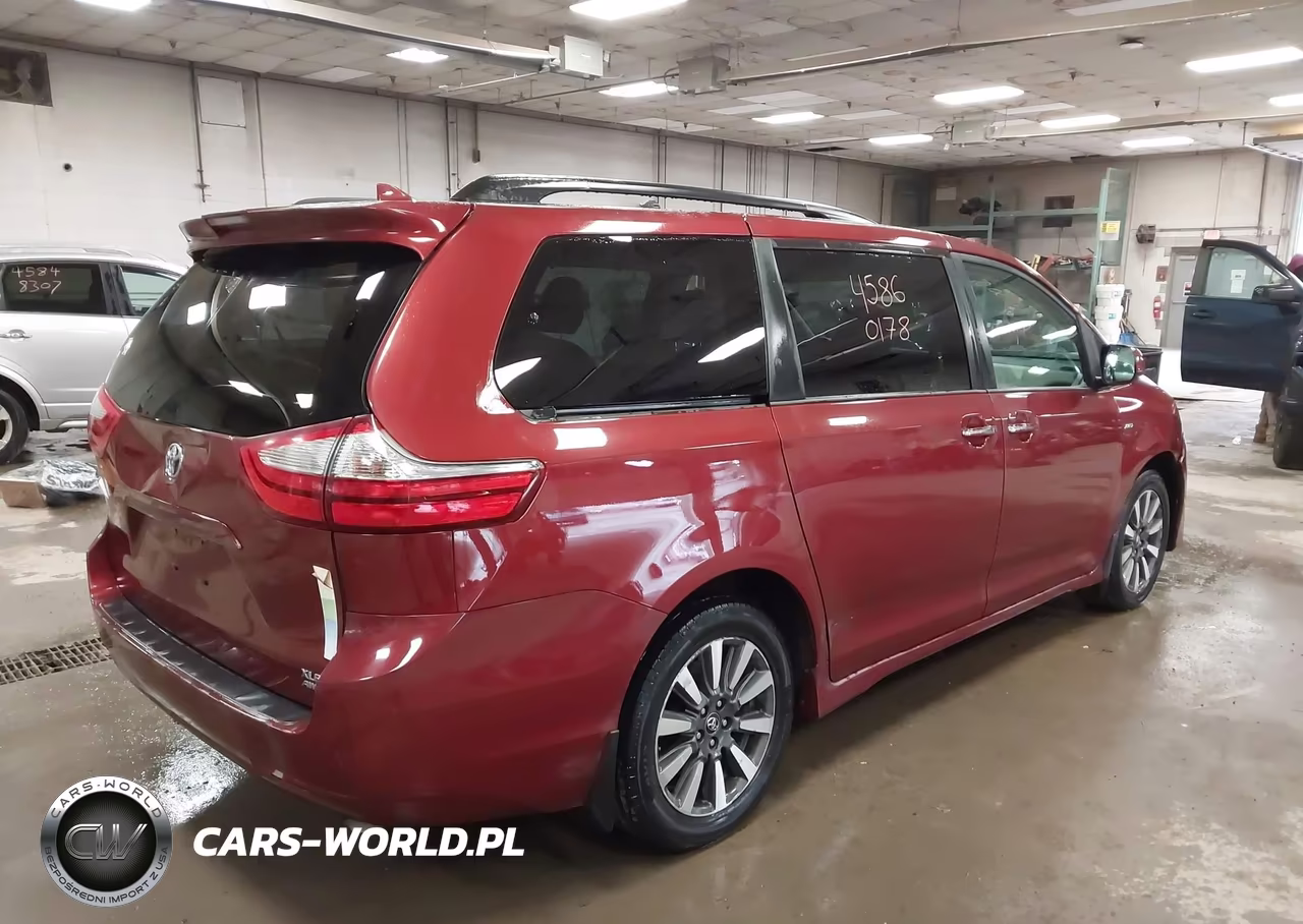 2018 Toyota Sienna Xle 7 Passenger VIN:5TDDZ3DC1JS209503 - 4