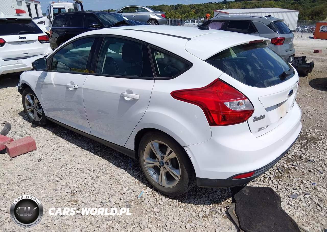 2013 Ford Focus Se VIN:1FADP3K21DL259670 - 3