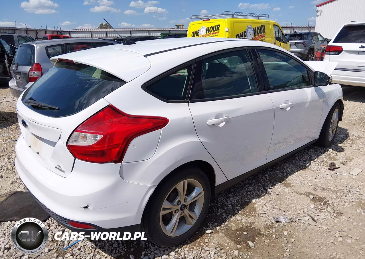2013 Ford Focus Se VIN:1FADP3K21DL259670 - 4