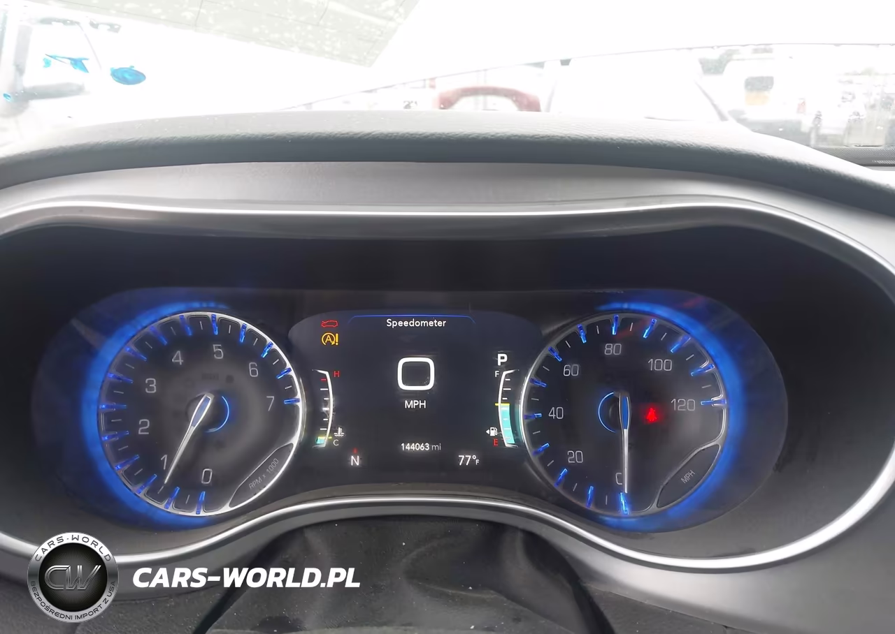 2019 Chrysler Pacifica Touring L Plus VIN:2C4RC1EG7KR666517 - 7
