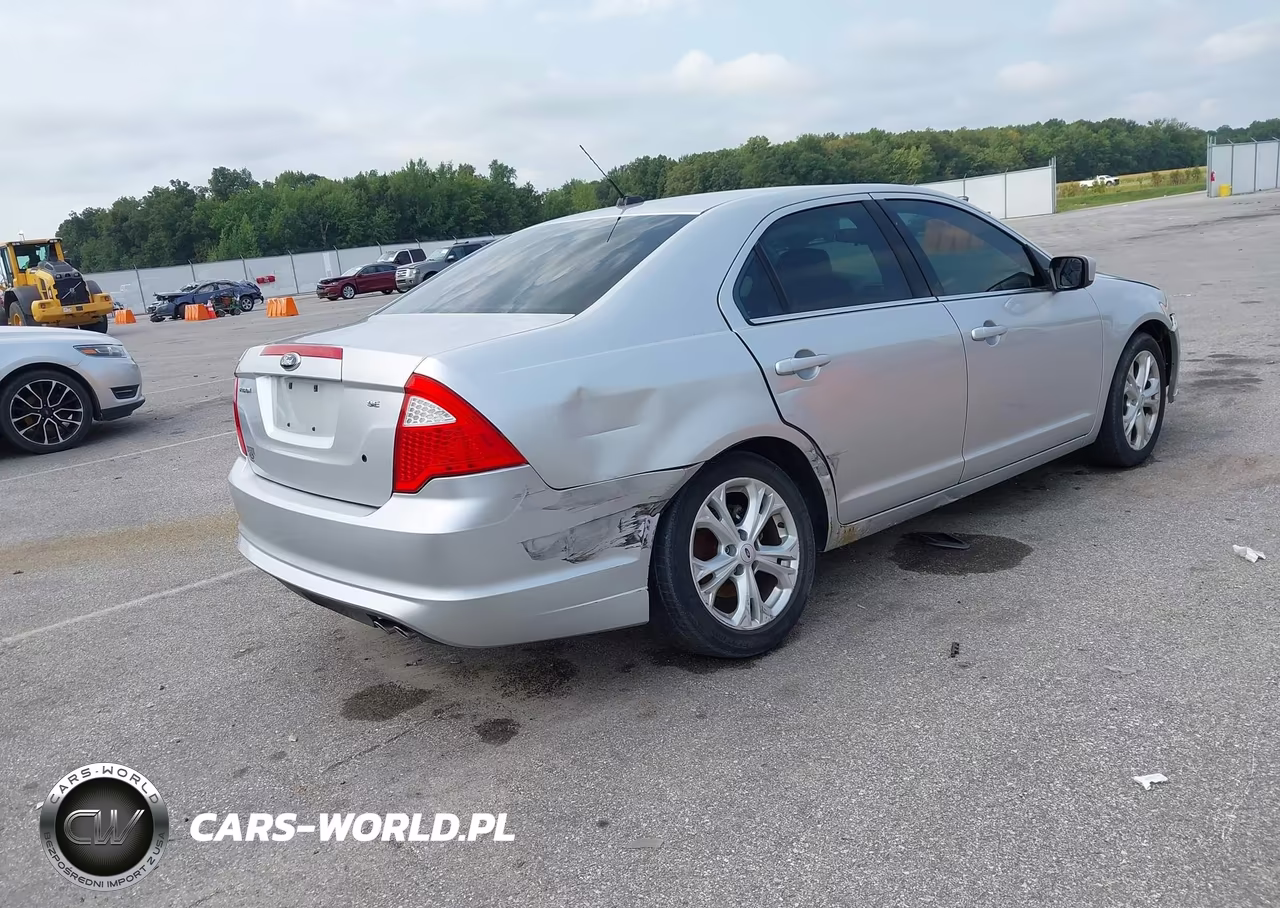 2012 Ford Fusion Se VIN:3FAHP0HA5CR420648 - 4