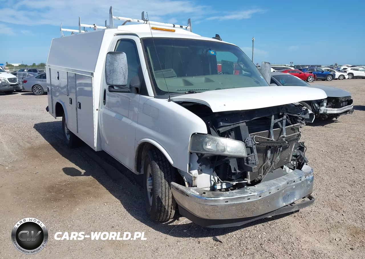 2017 Chevrolet Express Cutaway Work Van VIN:1GB0GRFG9H1153412 - 1