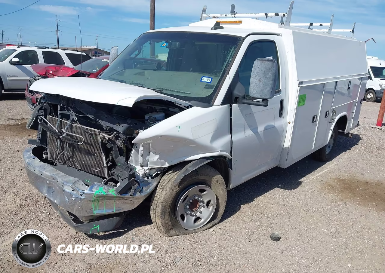 2017 Chevrolet Express Cutaway Work Van VIN:1GB0GRFG9H1153412 - 2
